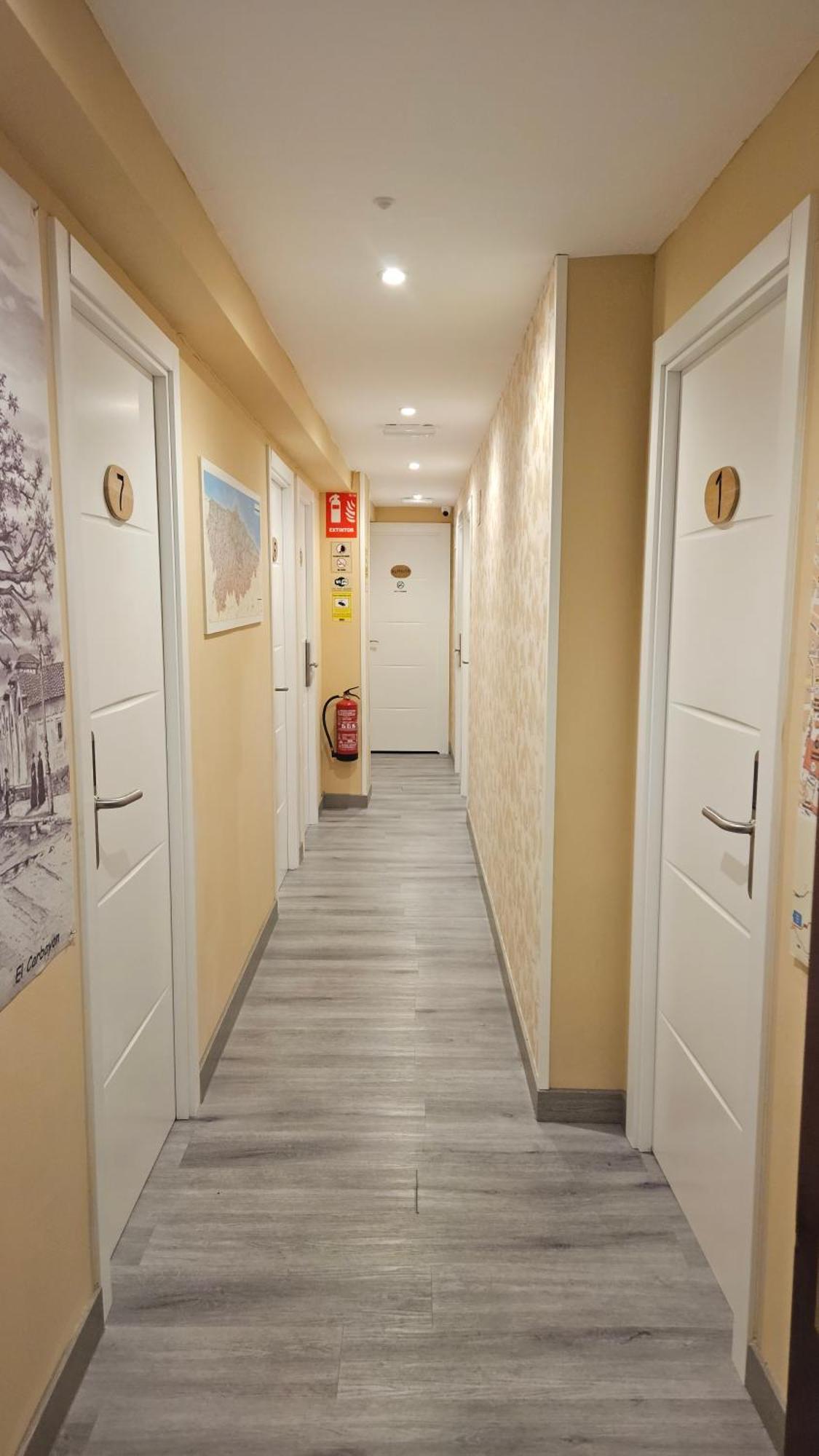 Hostal Foncalada اوفيدو المظهر الخارجي الصورة